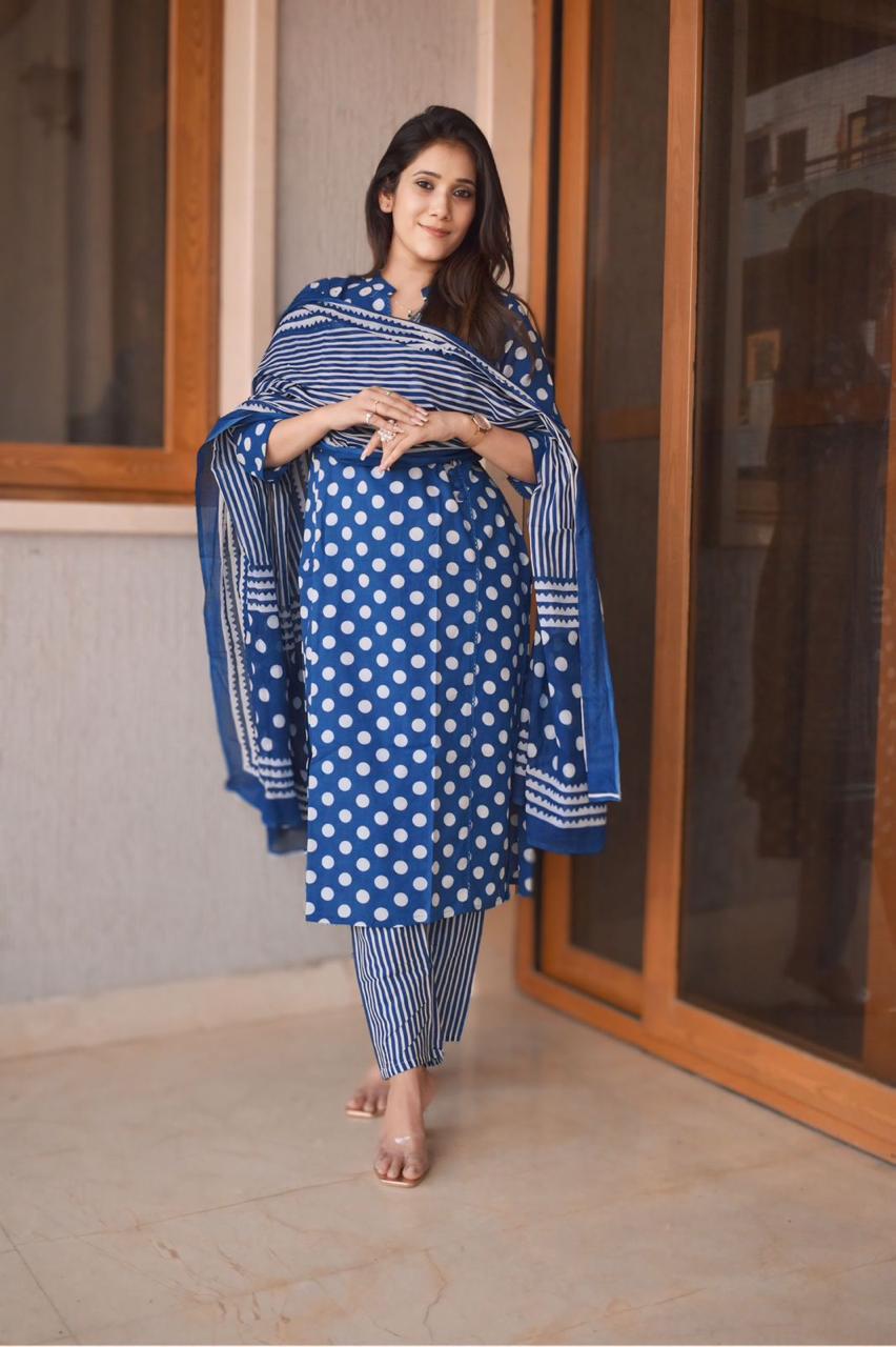 Wearline, Kurta set with dupatta, polka dots