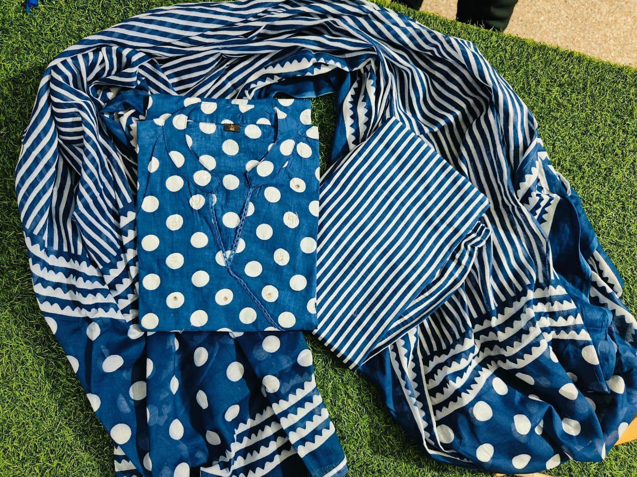 Wearline, Kurta set with dupatta, polka dots