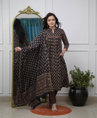 Black Elegance Kurta Pant Set With Dupatta