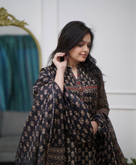 Black Elegance Kurta Pant Set With Dupatta