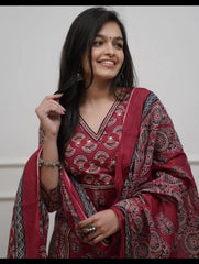 Red Buta Cotton Kurta and Pant Set With Dupatta