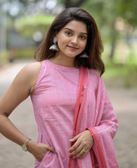 Classy handloom Kurta and Pant Set with Linen Dupatta