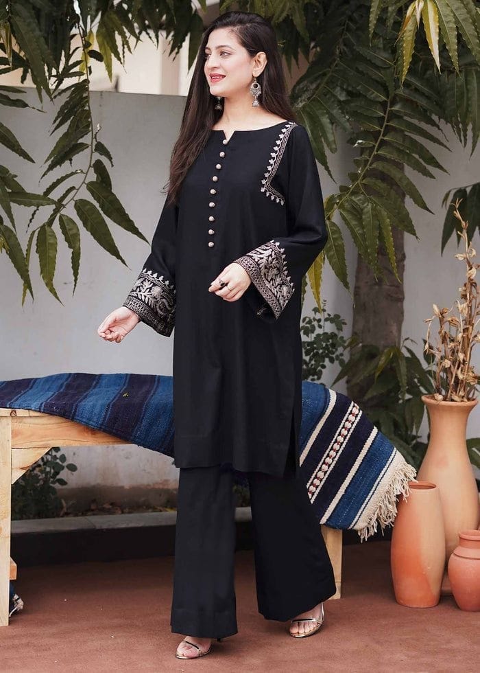 Black color, wearline, kurta palazzo