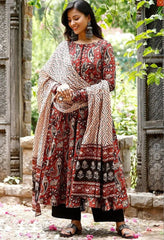 Elegant Flair Maroon Kalamkari Print Suit Set