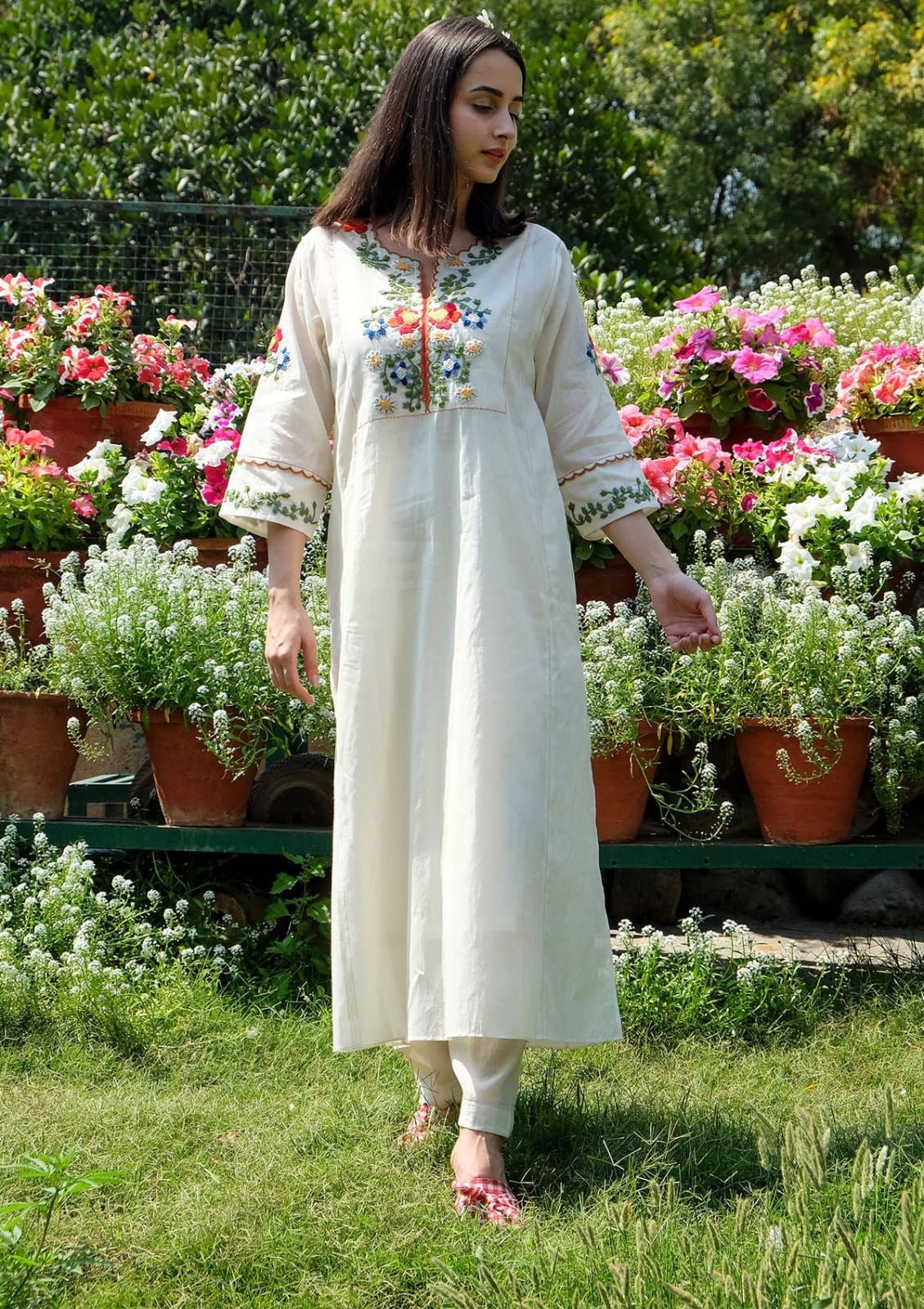 Women's White Embroidered Cotton Kurta and Pant Set