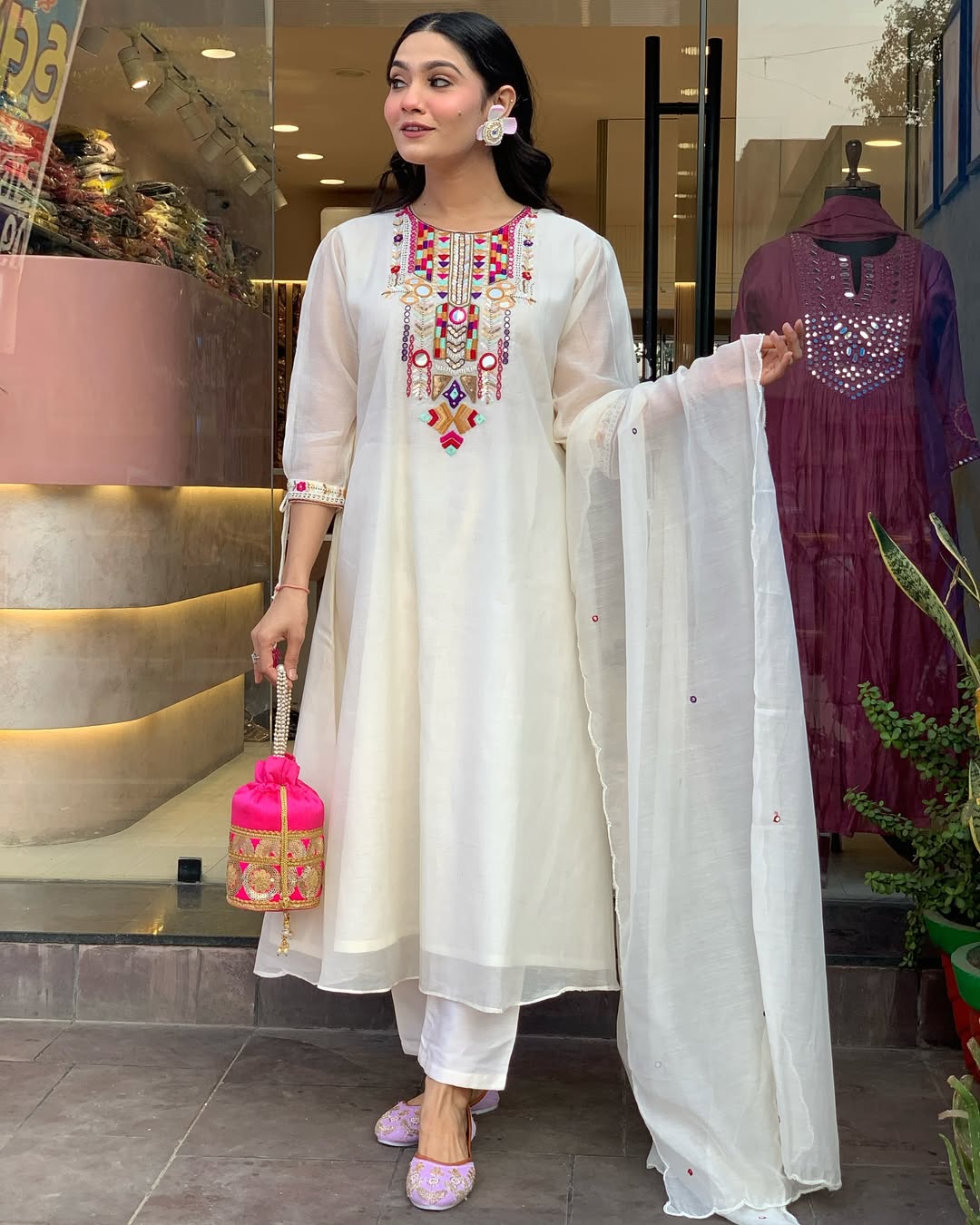white chanderi dupatta set, embroidery dupatta set, wearline