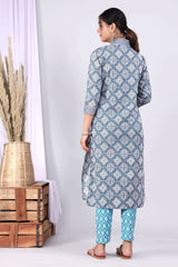 Women Blue and Pink Cotton Straight Kurta