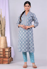 Women Blue and Pink Cotton Straight Kurta