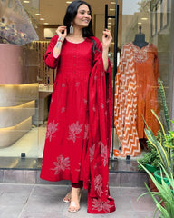 Timeless Beauty Red Anarkali Set